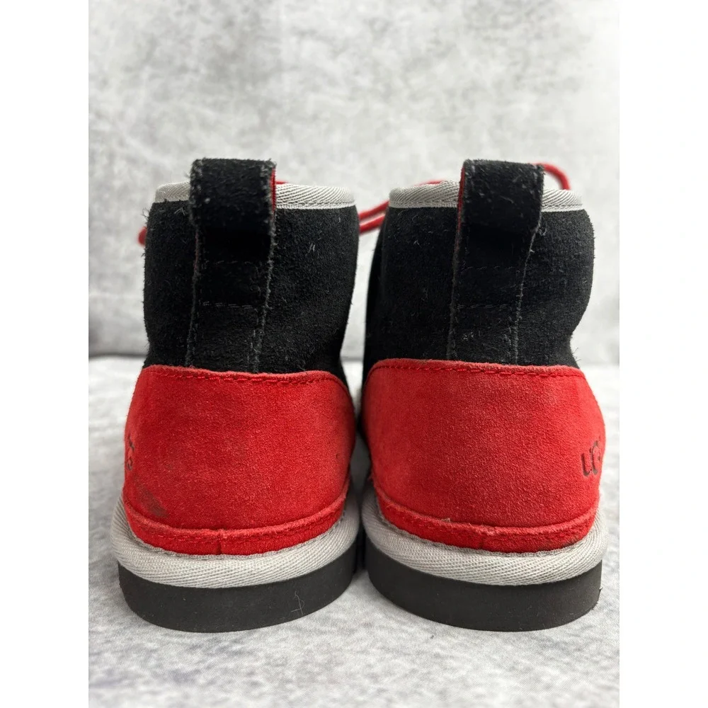 UGG Men's Neumel Black Red Gray Sherpa Lined Suede Chukka‎ Boots Size 8